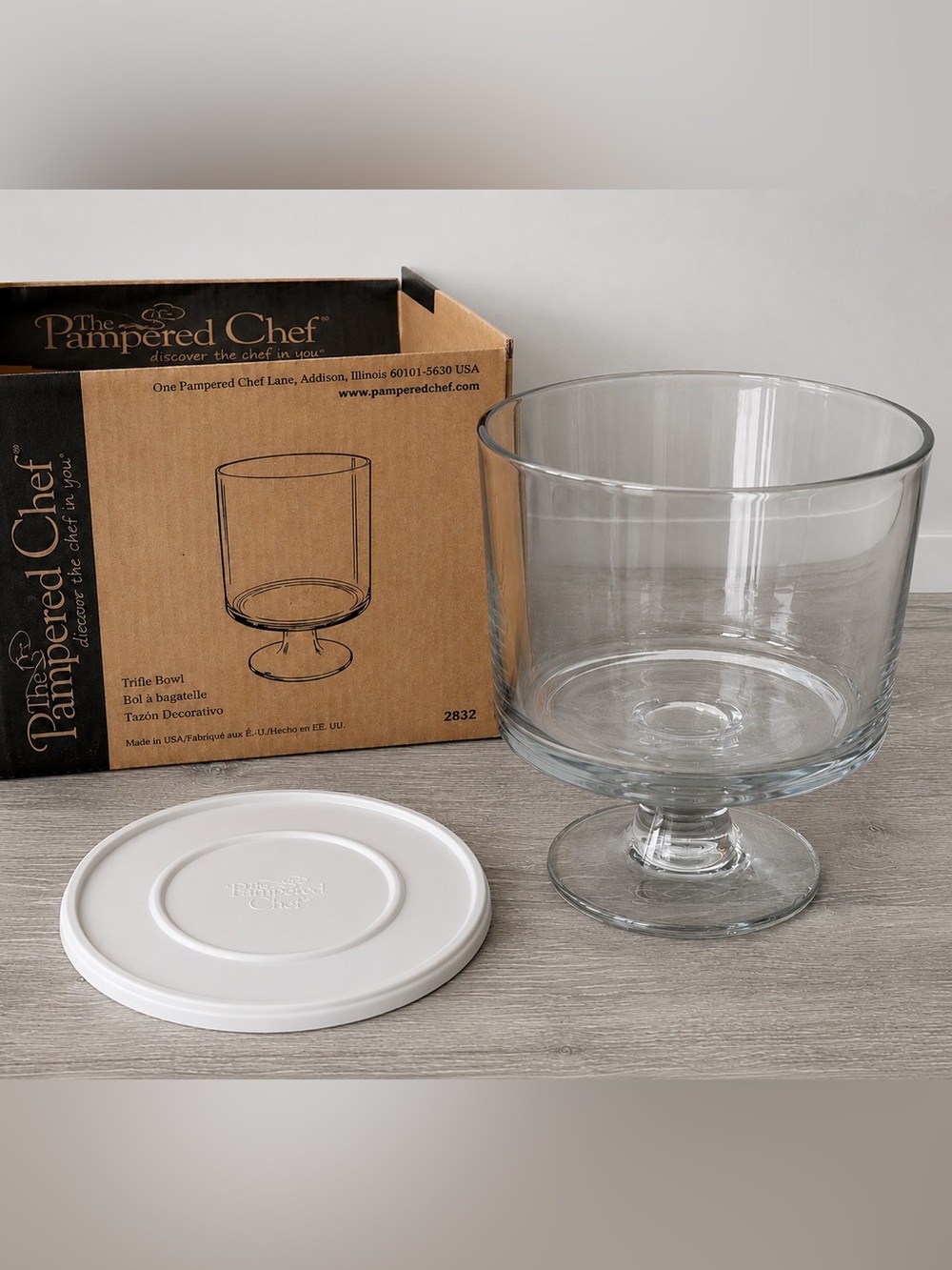 Pampered Chef Trifle Bowl #2832 Glass Serving Bowl with Lid & Removable Pedestal